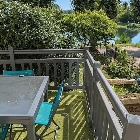 Maison Vue Sur L'Eau Avec Jardin La Coulee Douce Saint-Pierre-de-Boeuf Exterior photo