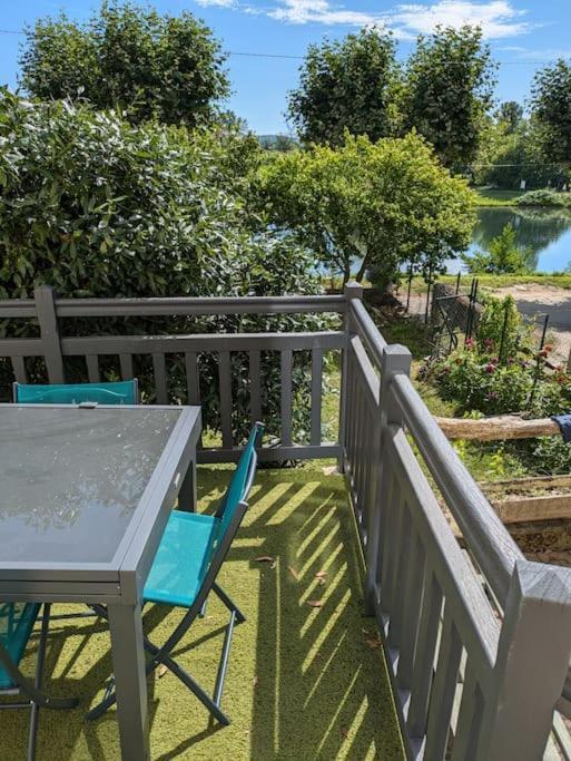 Holiday home Maison Vue Sur L'eau Avec Jardin La Coulee Douce Saint-Pierre-de-Boeuf