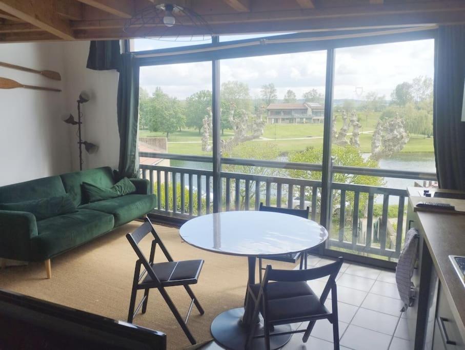 Maison Vue Sur L'eau Avec Jardin La Coulee Douce